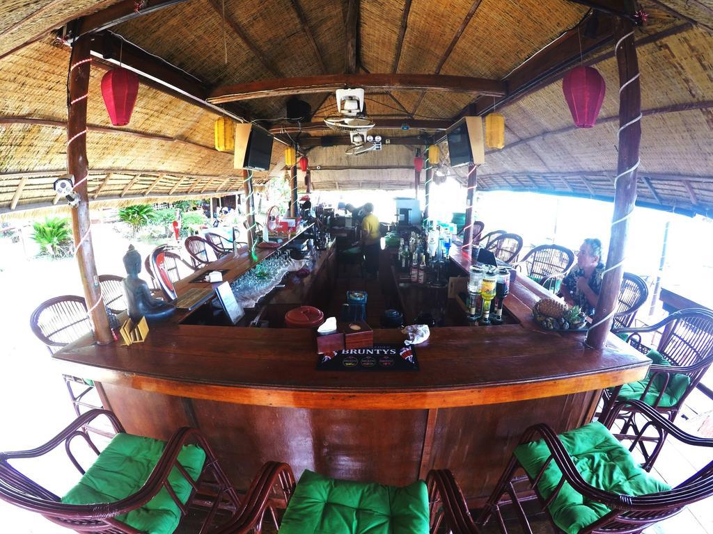 Above Us Only Sky Hotel Sihanoukville Luaran gambar