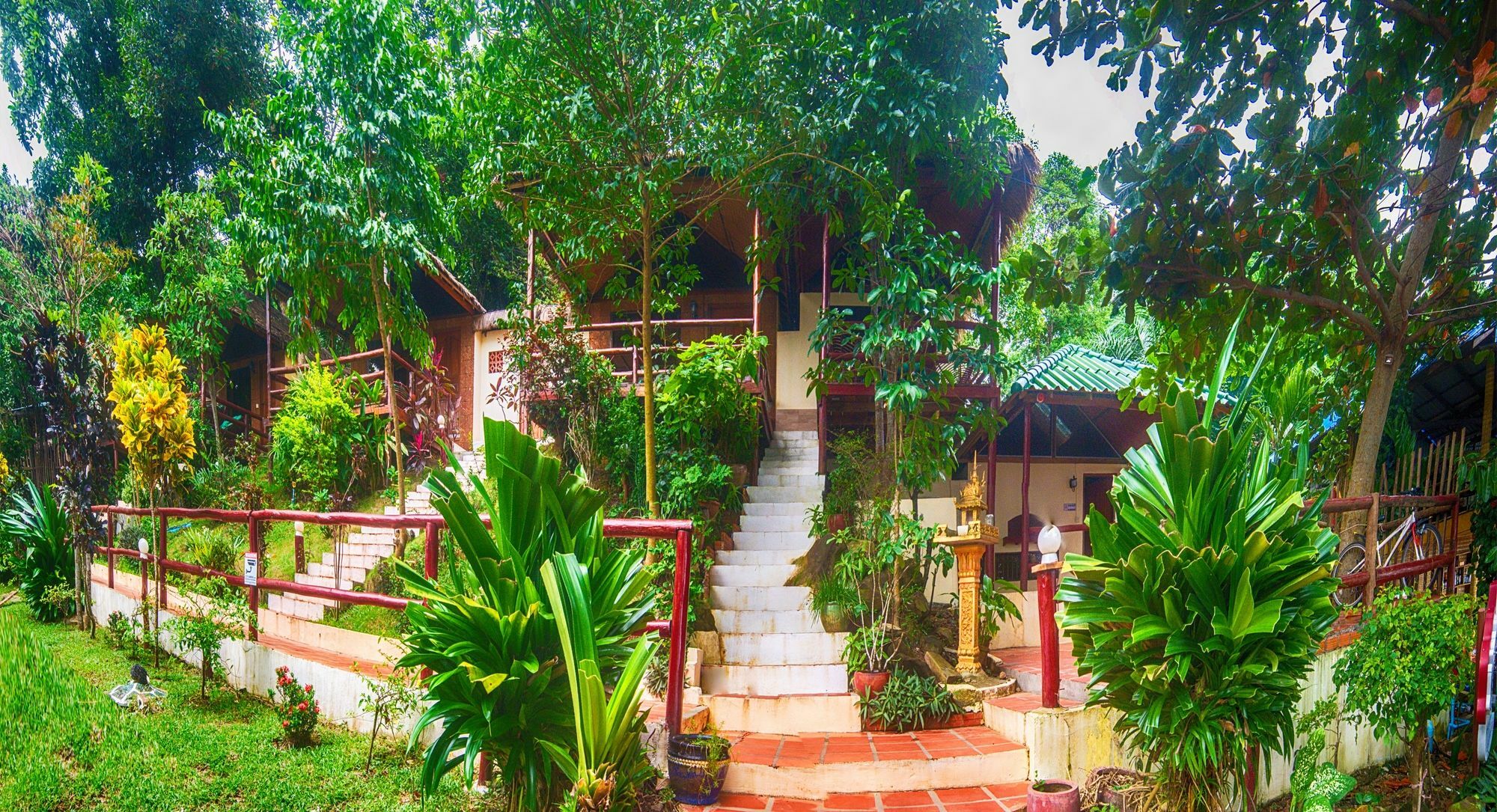 Above Us Only Sky Hotel Sihanoukville Luaran gambar
