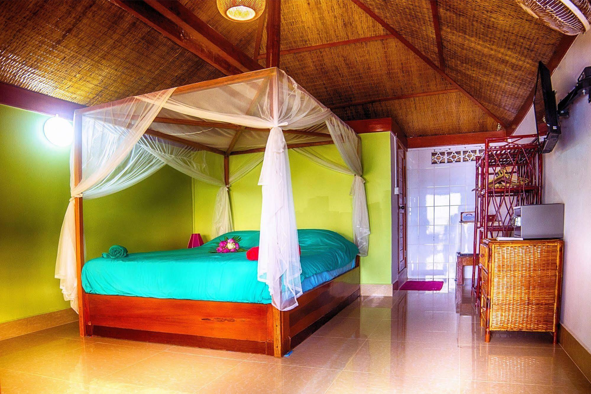 Above Us Only Sky Hotel Sihanoukville Luaran gambar